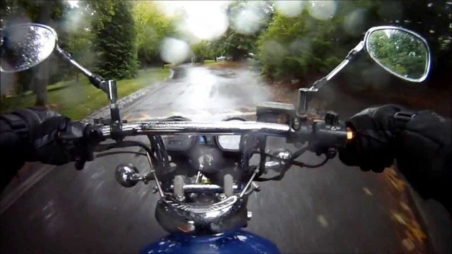 How-to-Ride-Your-Motorcycle-in-the-Rain-1