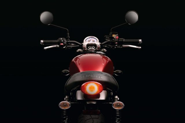 BE THE FIRST ONE TO EXPERIENCE THE EXCITEMENT: TRIUMPH’S STREET TWIN 2016 1501714903562465422