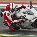 SBK-959-Panigale_2016_Amb-12_1920x1080.mediagallery_output_image_[1920×1080]