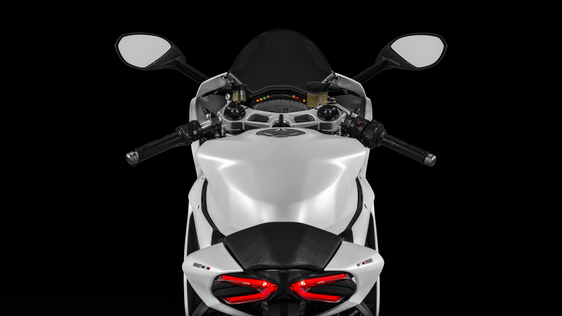 2014-Ducati-Panigale-899-1