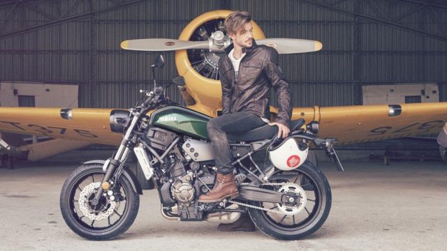 2016-Yamaha-XSR700-EU-Forest-Green-Static-008