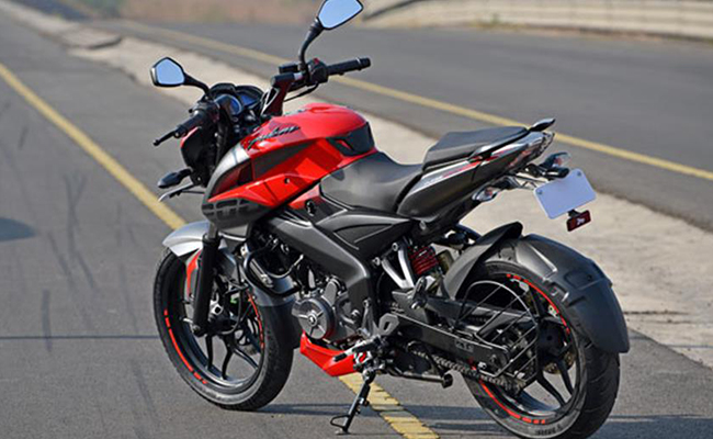 Bajaj Auto launches Pulsar NS200 with ABS priced at Rs 1 