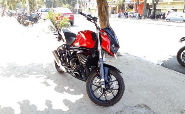 Mahindra Mojo UT300