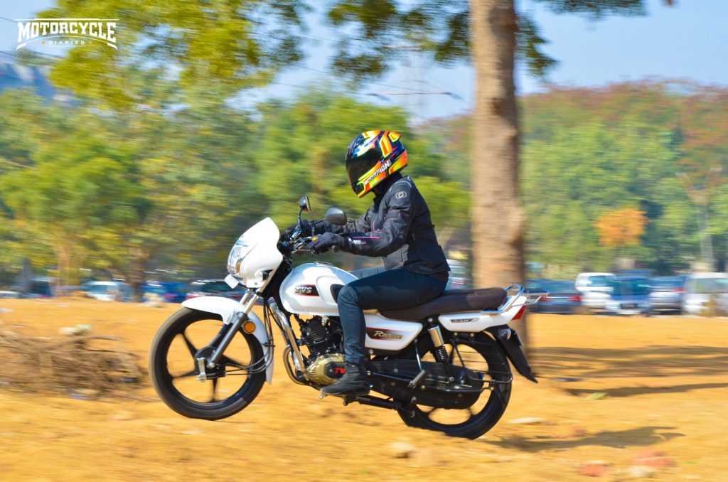 TVS Radeon: Review - Motorcyclediaries