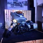 Harley-Davidson-Street-Glide-01-motorcyclediaries