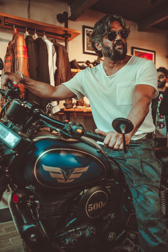 vardenchi lifestyle garage motorcyclediaries