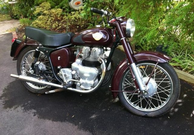 royal enfield meteor motorcyclediaries