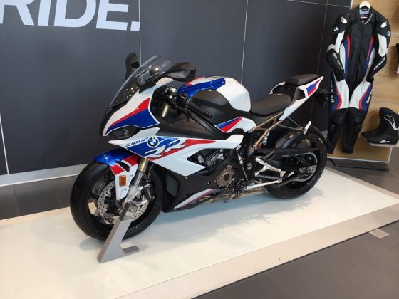 2019-BMW-S1000RR-motorcyclediaries