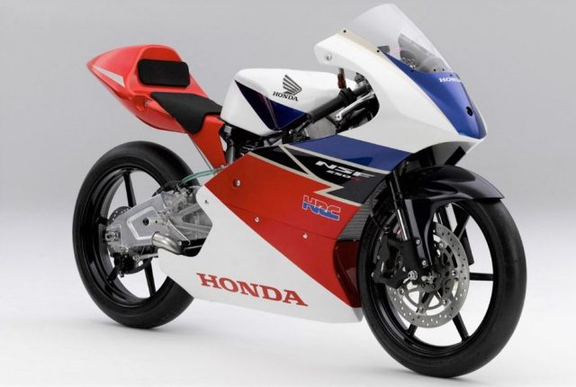 honda-nsf250r-motorcyclediaries