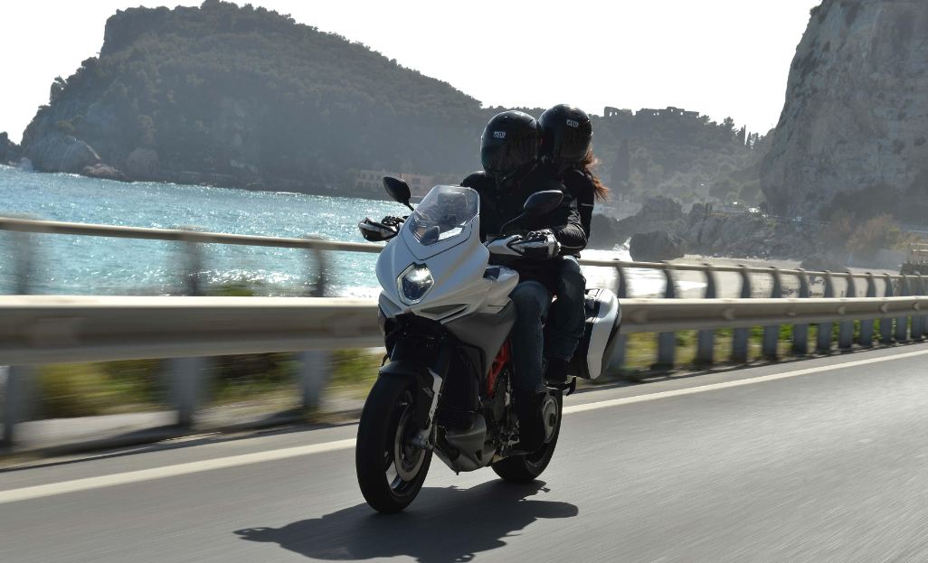 mv agusta turismo veloce 800 motorcyclediaries