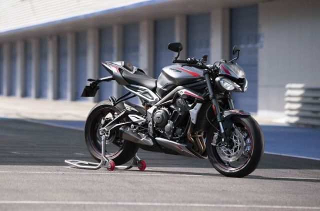 Triumph-Street-Triple-2020-motorcyclediaries