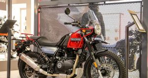 royal enfield himalayan new colour motorcyclediaries